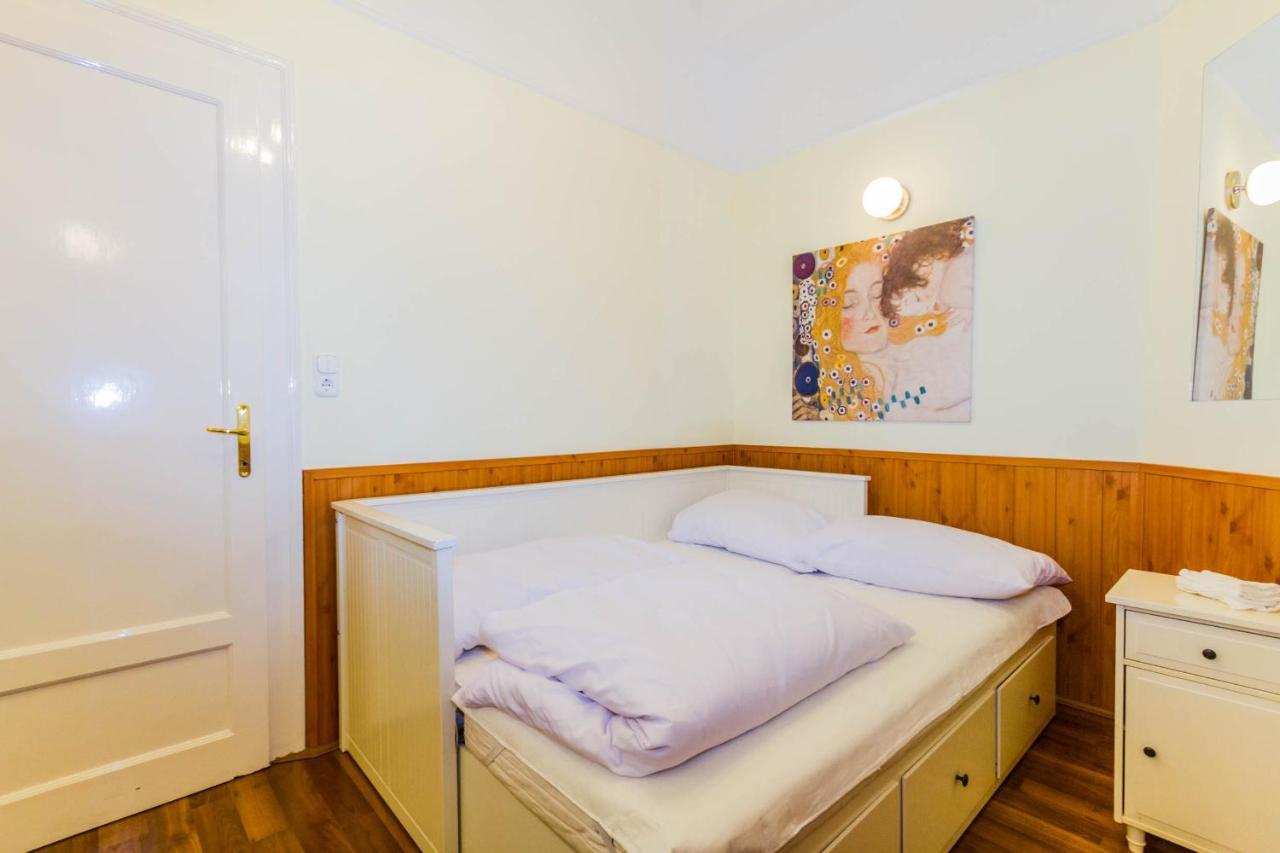 Friend Of Deak Ferenc Apartment Budapest Luaran gambar
